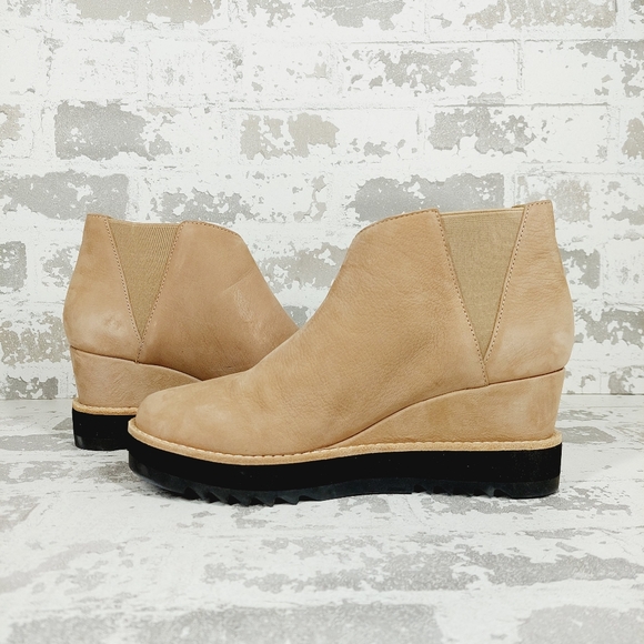 NEW Eileen Fisher Caddy Tan Leather Pull-On Wedge Chelsea Booties B613 - Picture 4 of 11